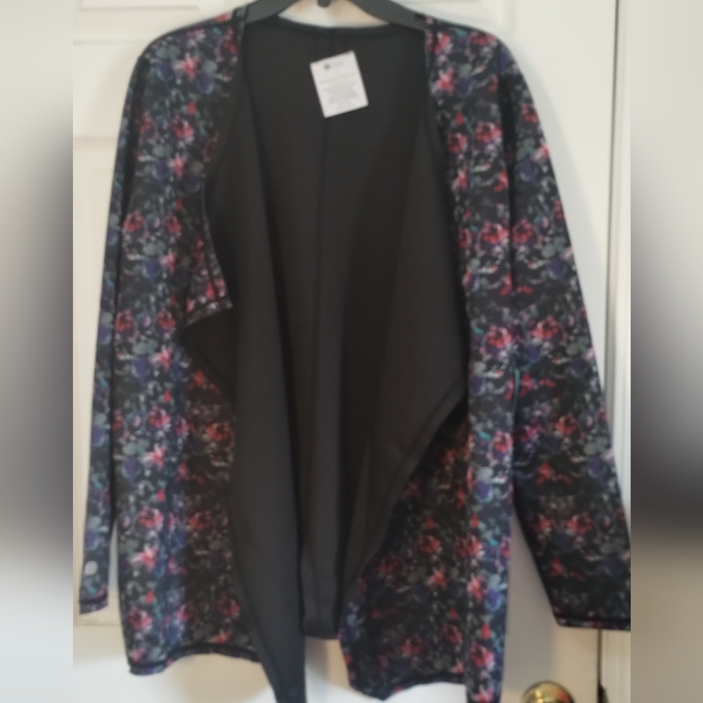 NWT Bzees Floral Nurse Scrub Open Cardigan Jacket